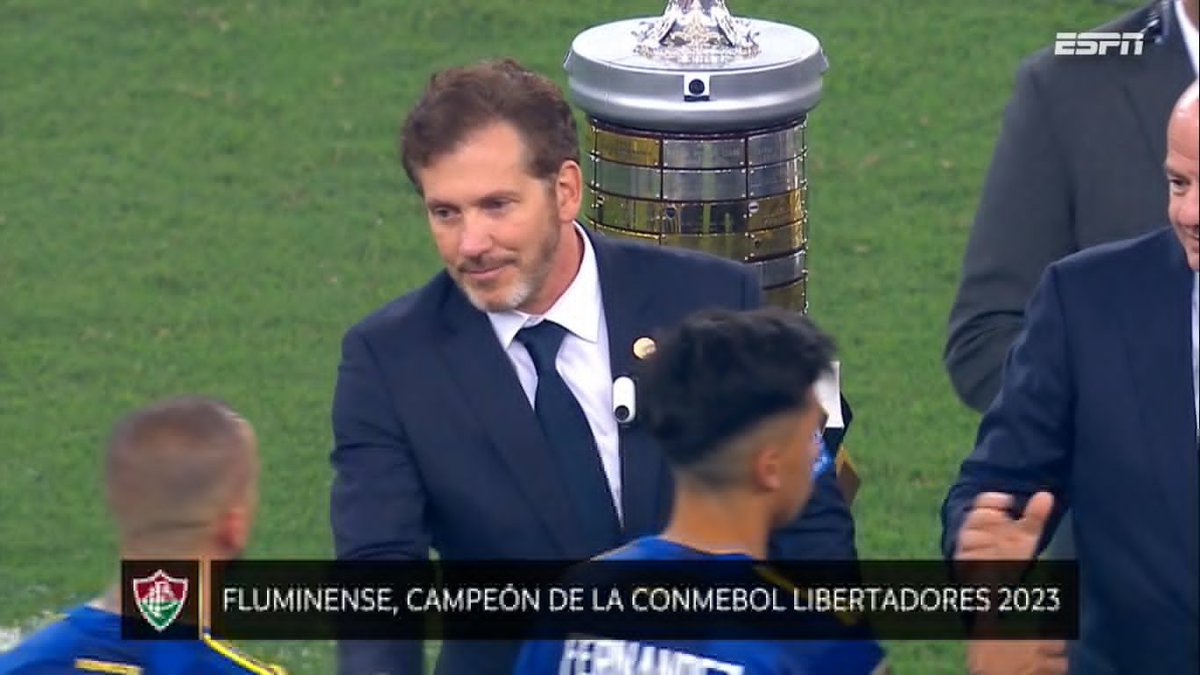 -A vos ya te di una de subcampeón, ¿puede ser?