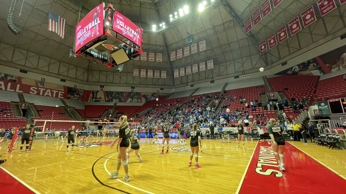 hank 🇰🇷 (@brian_haenchen) on Twitter photo for the last time this fall… hello! <a href="/GraceHollars/">Grace Alivia Hollars</a> and I are at Worthen Arena in Muncie for the Class 4A state final between No. 1 <a href="/HSEAthletics/">HSE Royals Athletics</a> (32-0) and No. 5 Castle (34-3).
<a href="/hseroyalsvball/">HSERoyalsVB</a> is looking to become 4th undefeated 4A champion in state history. for the last time this fall… hello! <a href="/GraceHollars/">Grace Alivia Hollars</a> and I are at Worthen Arena in Muncie for the Class 4A state final between No. 1 <a href="/HSEAthletics/">HSE Royals Athletics</a> (32-0) and No. 5 Castle (34-3).
<a href="/hseroyalsvball/">HSERoyalsVB</a> is looking to become 4th undefeated 4A champion in state history.