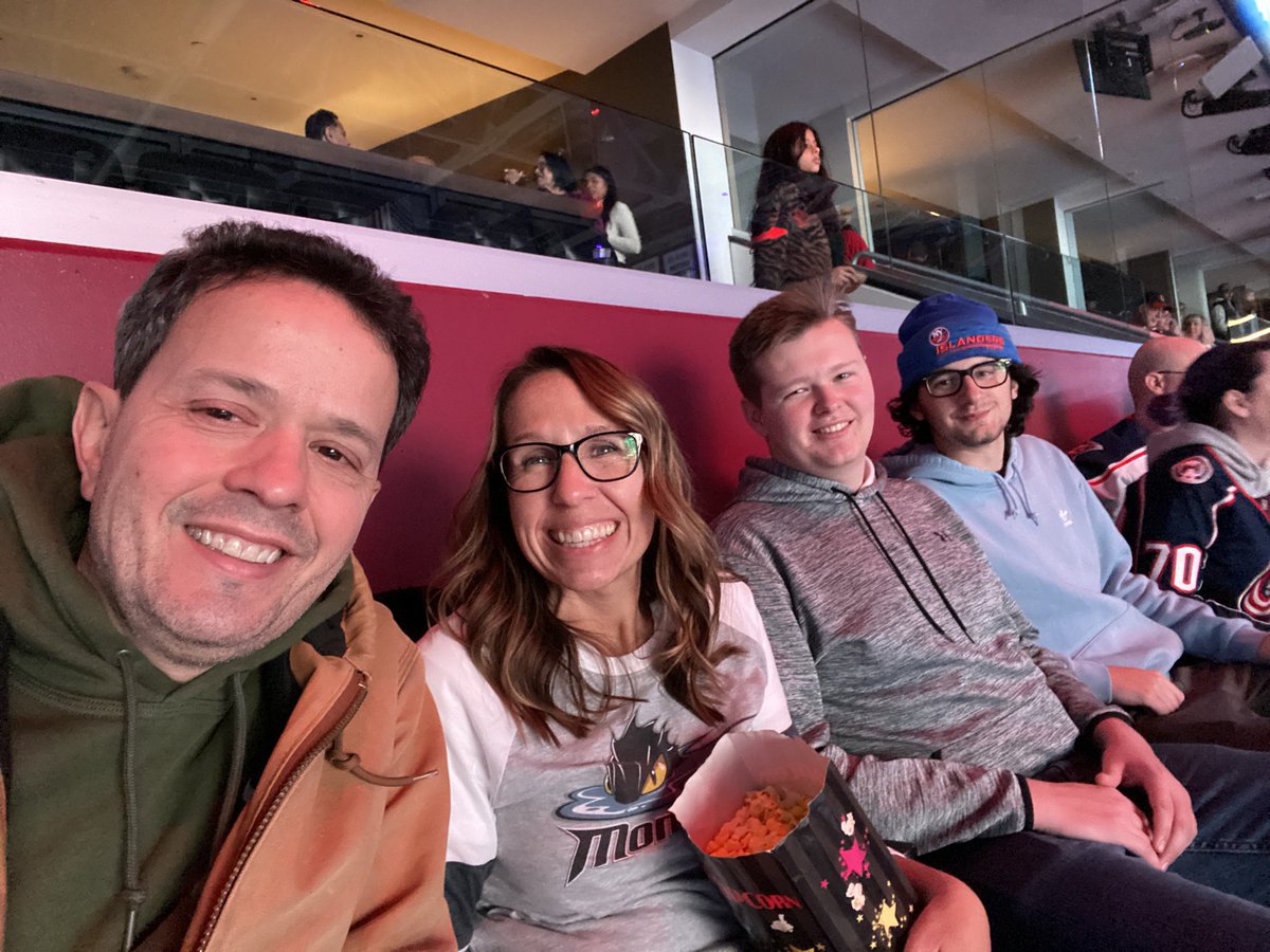 MistyFontana's tweet photo. Go Monsters! #fearthedeapths https://t.co/9MjeqftNEt