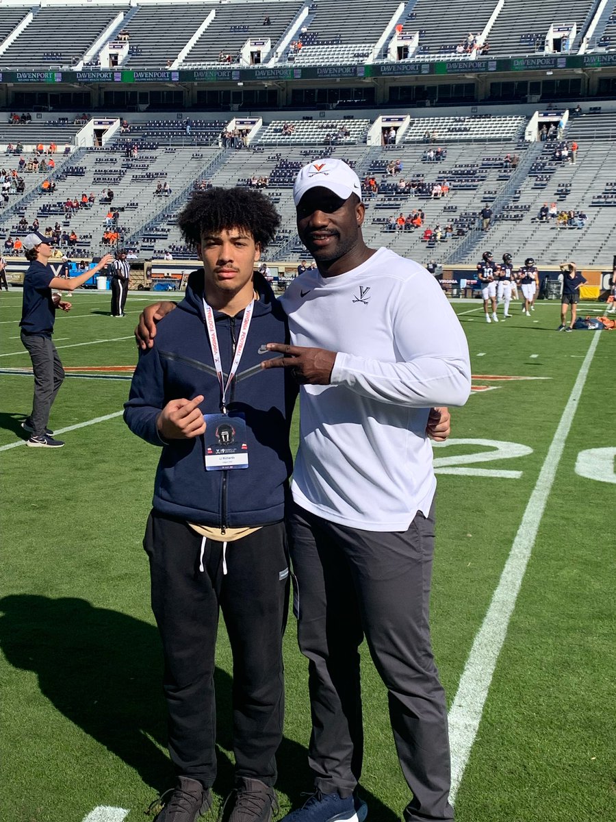 LJ Richards 🔮🥷🏿 (@ljrichards21) on Twitter photo Thank you to <a href="/CoachSintim/">Clint Sintim</a> for having me on a game day visit. <a href="/Coach__Reggie/">Reggie Scott</a> <a href="/UVAFootball/">Virginia Football</a> Thank you to <a href="/CoachSintim/">Clint Sintim</a> for having me on a game day visit. <a href="/Coach__Reggie/">Reggie Scott</a> <a href="/UVAFootball/">Virginia Football</a>
