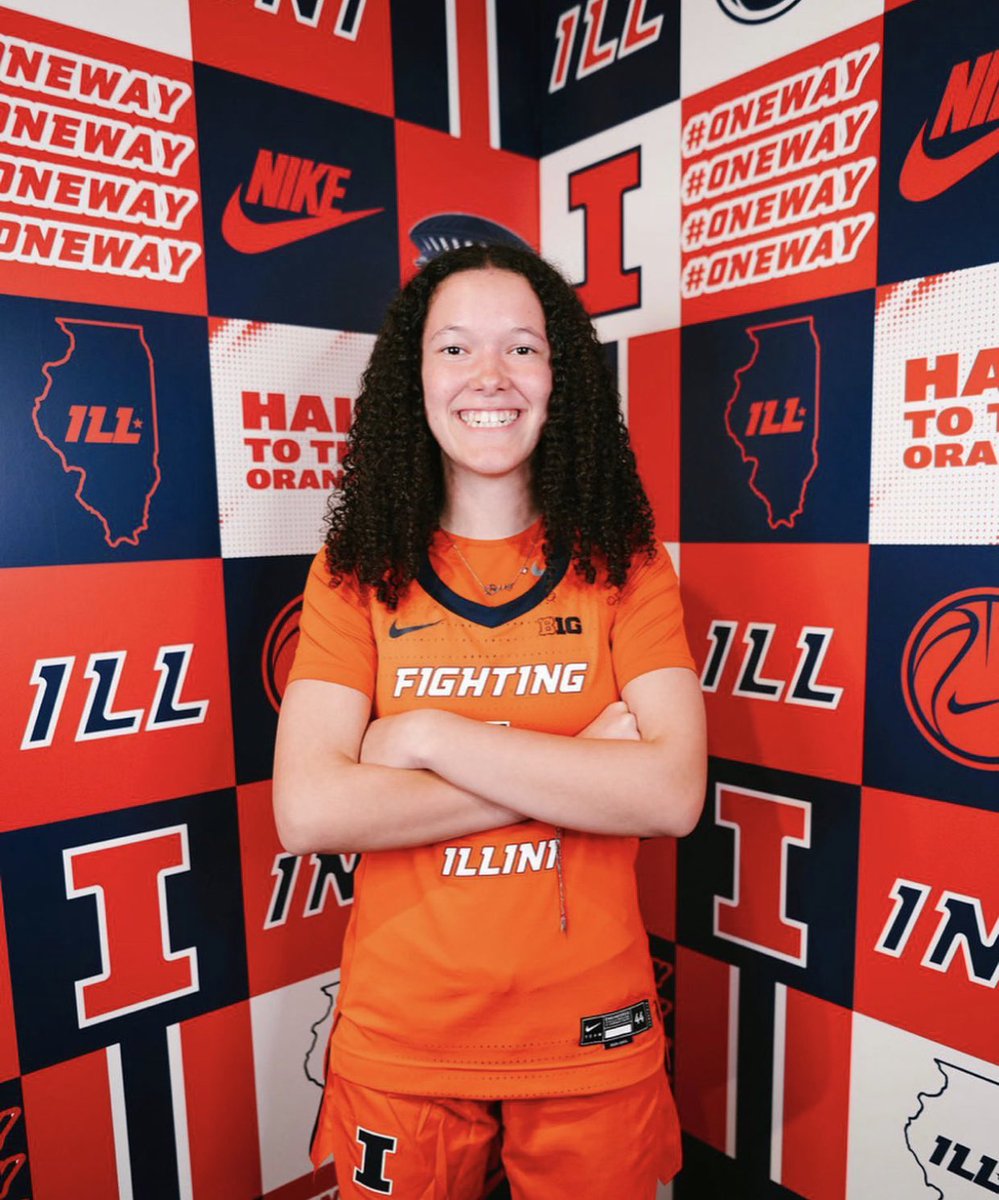 November 8th is the start of the early signing period for 🏀. 5⭐️ #Illini commit and Pickerington Central (OH) wing Berry Wallace (@BerryWallace_) is scheduled to sign her letter of intent Wednesday with Illinois.