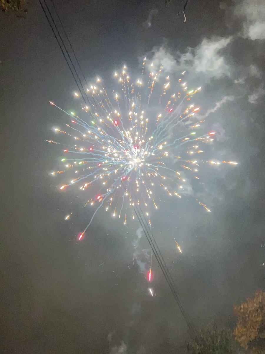 1st_Washington's tweet photo. Thank you to everyone who came along and enjoyed our annual family Bonfire &amp; Fireworks Night! 🎆 https://t.co/lyGdc1LXsV