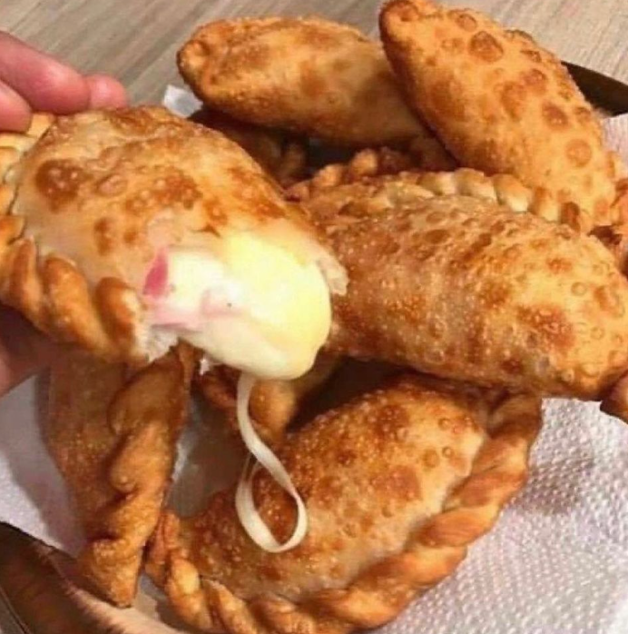 Las empanadas de jamón y queso son la gloria