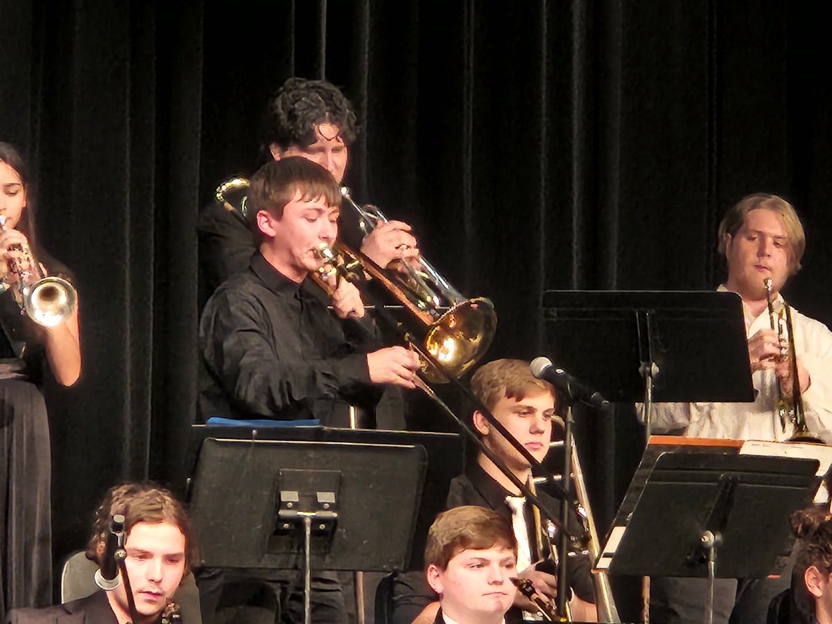 Hesston High Band tweet media