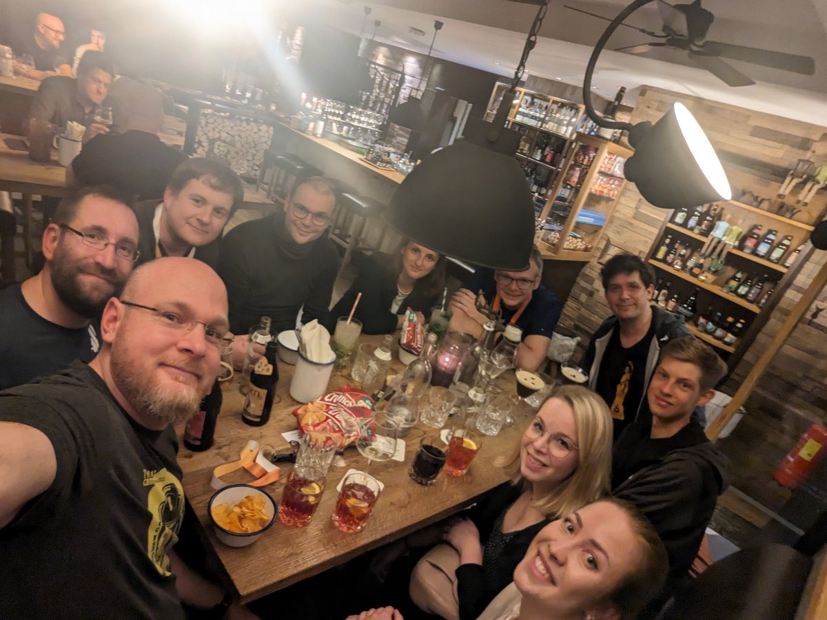 DanielFau's tweet photo. Last #Community standing! https://t.co/4rs5mdUwji