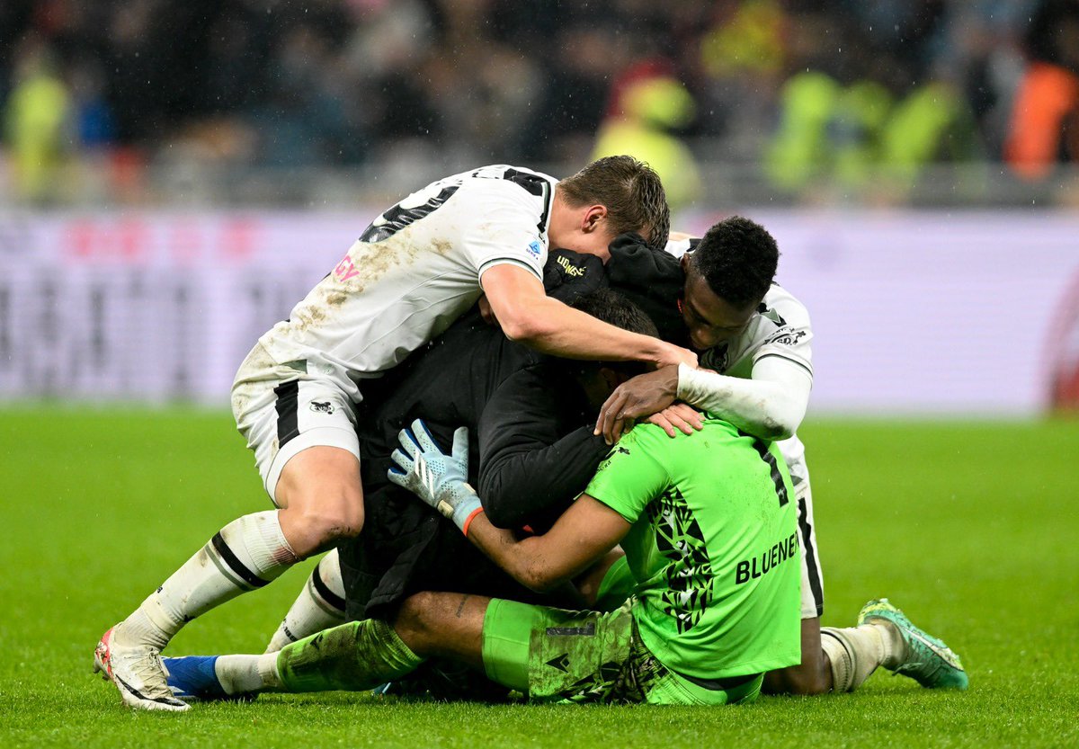 Buonanotte Bianconeri 🤍🖤

⚪️⚫️ #ForzaUdinese #AlèUdin #WePlayForU