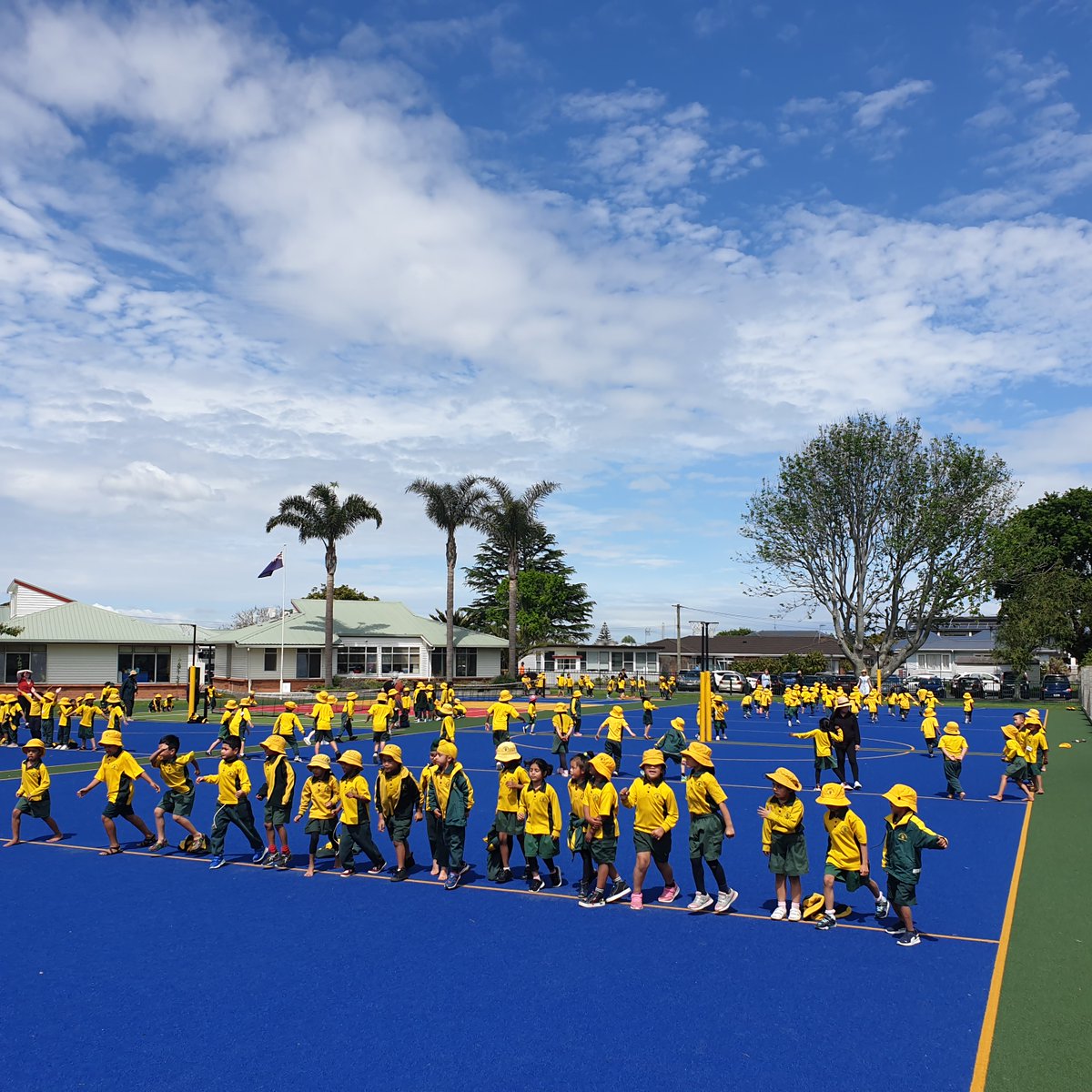 PuhinuiS's tweet photo. We are really enjoying our time in the sun this term as we inch closer and closer to SUMMER

Here are some pictures of our Junior School tamariki enjoying some fitness in the sun earlier this week

😎😎😎 https://t.co/lIxS3G4hCR
