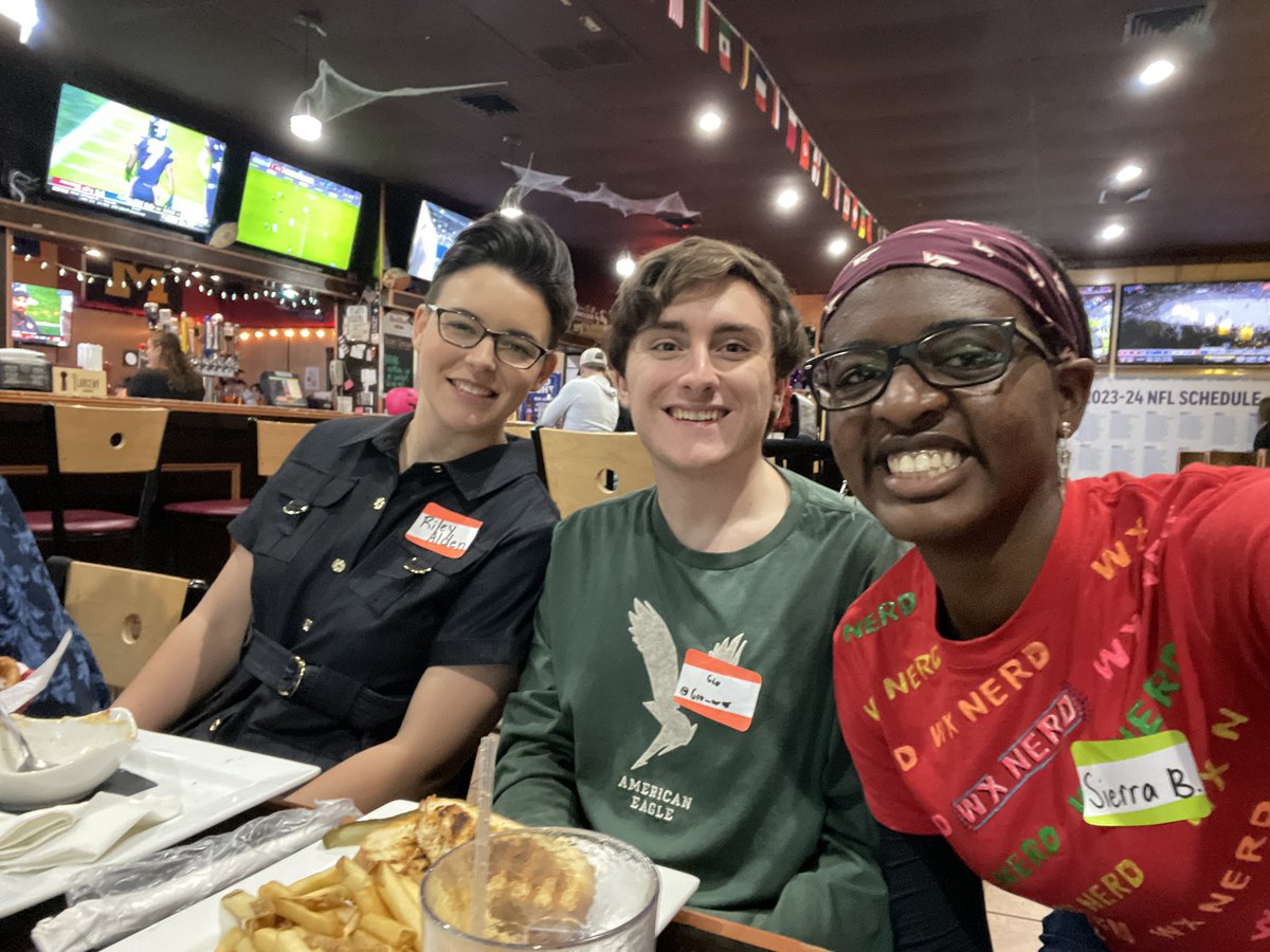 Sierra B. ⛈ tweet media