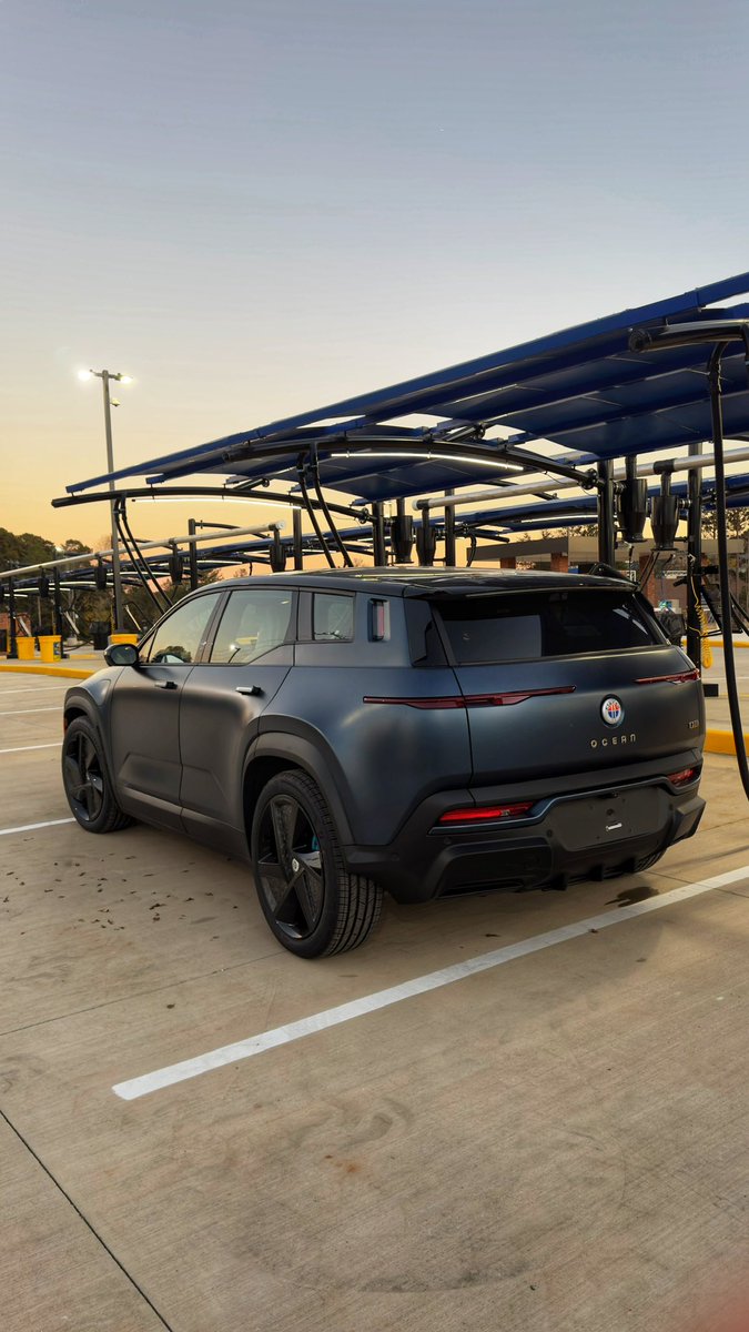 uglyfast's tweet photo. Wifey's brand new #FisketOceanOne. It's pretty cool. Customer service less so. ¯\_(ツ)_/¯ #Fisker #OceanONE https://t.co/kBkvf0AQEW