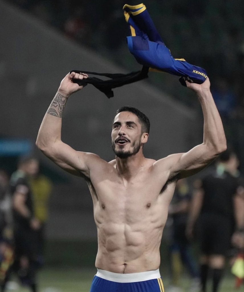 PadreBostero's tweet photo. Y como voy a olvidarme de vos? Gracias por dejar la vida y representar al hincha de Boca. Entendiste todo, Figal. https://t.co/a1Rkd8WQzO