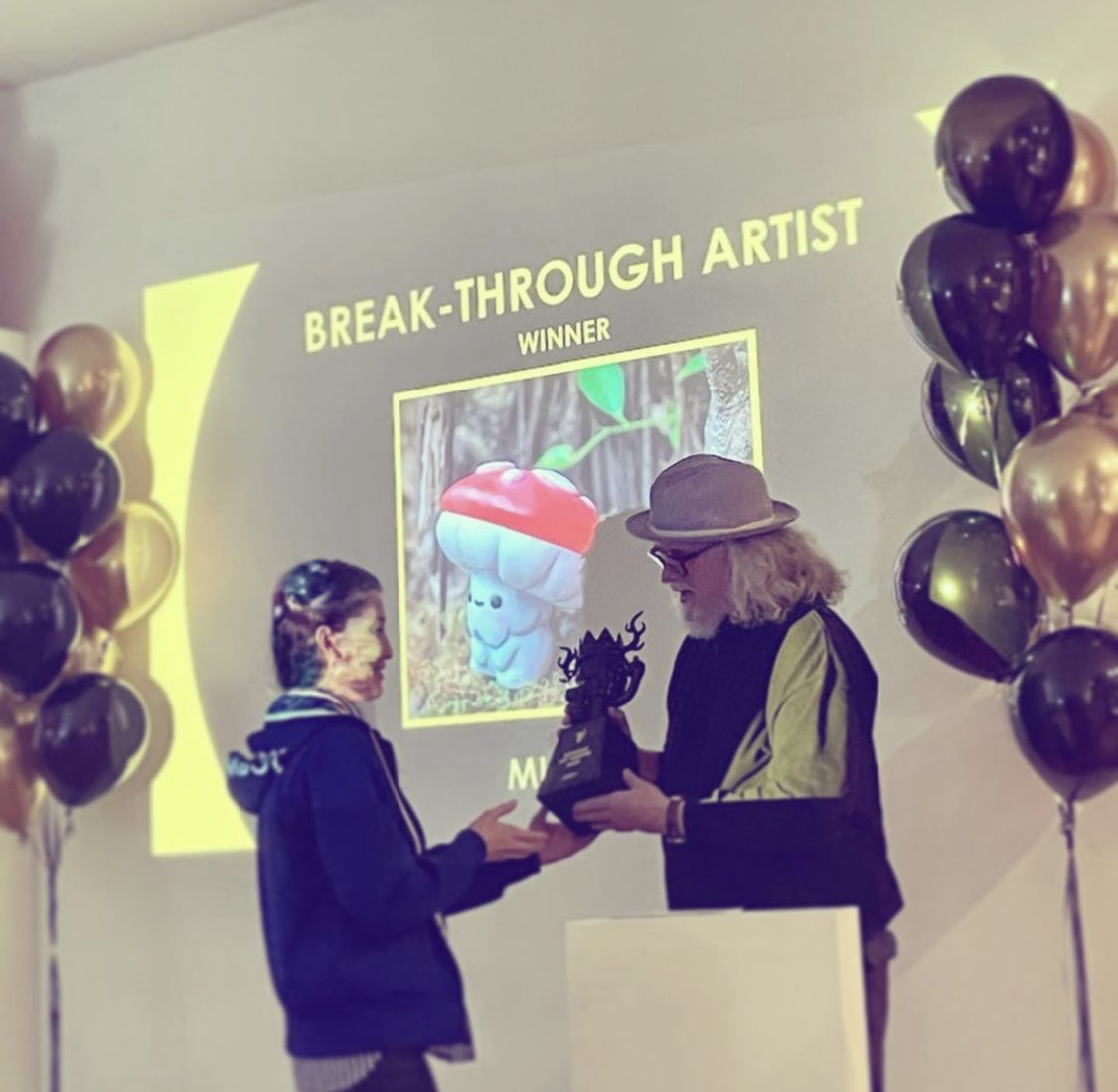 𝓶𝓾𝓶𝓫𝓸𝓽 tweet media