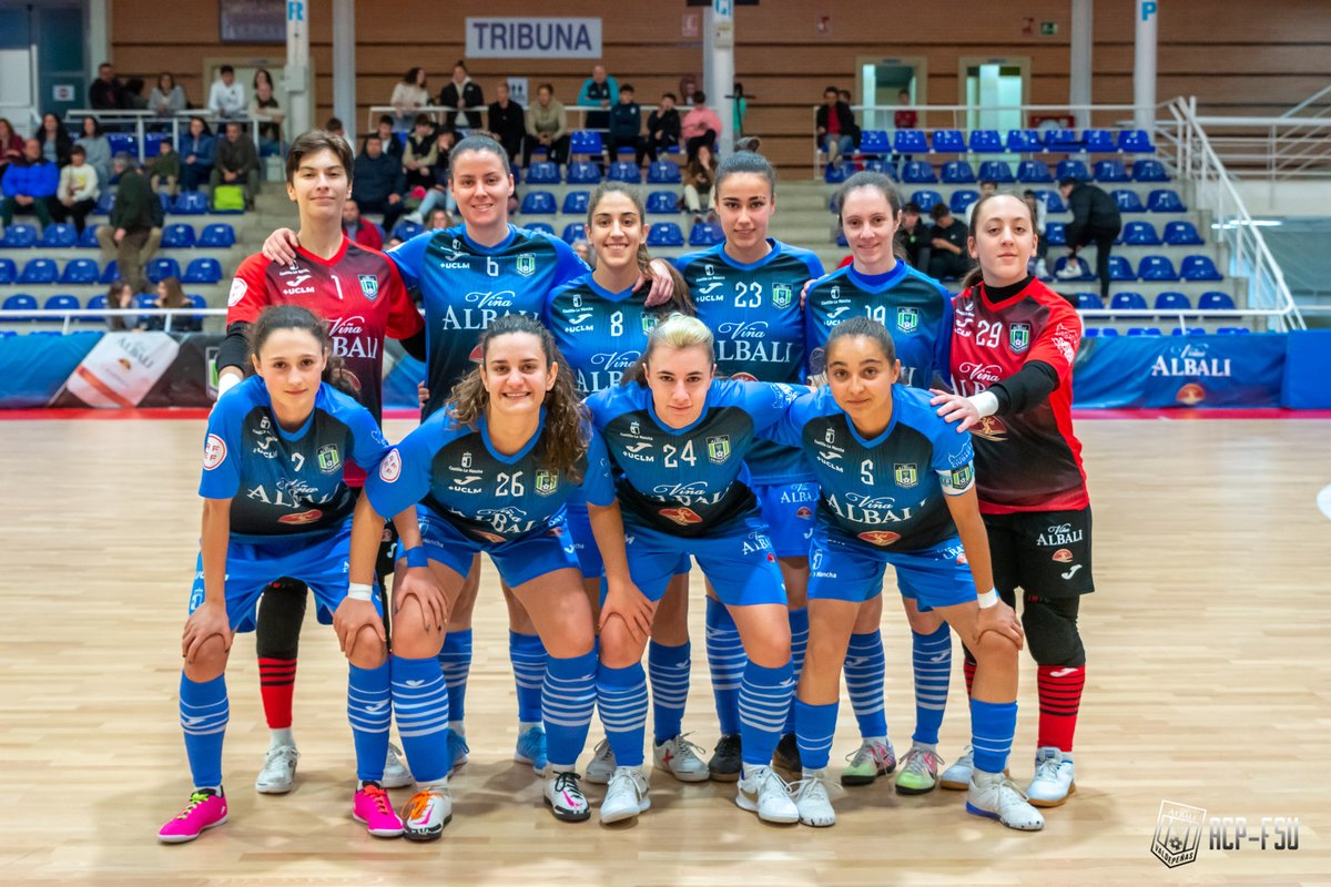 BaseAzulonaFS's tweet photo. 🔵 FEMENINO 🔵

Viña Albali Valdepeñas 1-3 Quintanar FS

Goleadora:
@_navarro_24 ⚽

Asistencia:
@marta_vivar 1️⃣

📸 @aurecape https://t.co/ObsDDQsUMJ