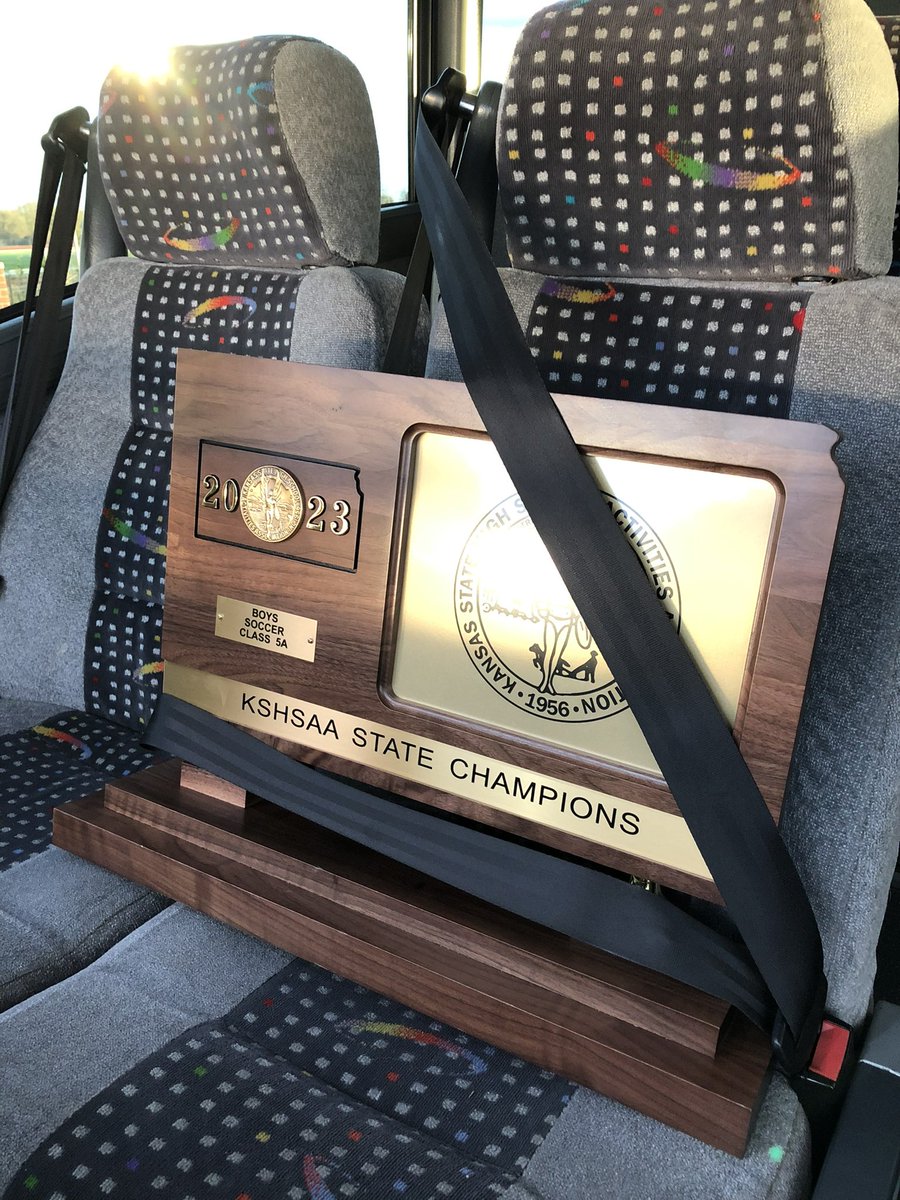 fincker13's tweet photo. Maize South I’m coming home!!!! AGAIN!!!!!  Back2Back!!! @MavericksSoccer https://t.co/FOFfn14oEP