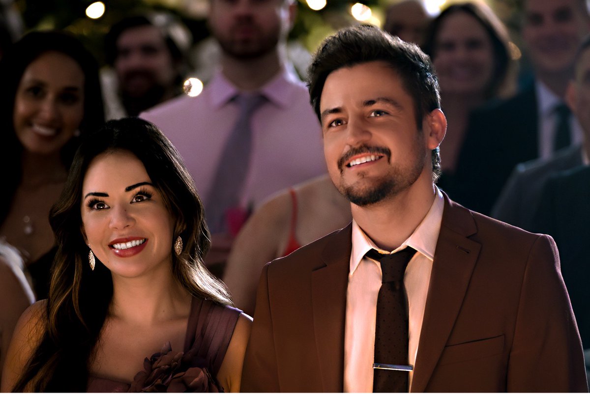 hallmarkchannel's tweet photo. Popcorn ✔️ Candy ✔️ and listening to #SantaWontBringMeLove by #BellaRabbit &amp; #JillLamoureux is the perfect way to watch #NeverBeenChrisd! #CountdownToChristmas https://t.co/sS48TTAyqC