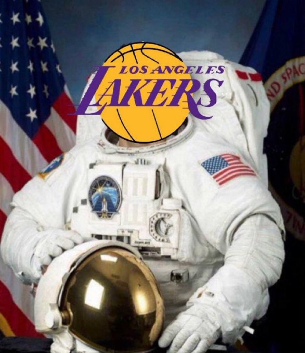 LakeShowYo's tweet photo. “grab a rebound or go to outer space” https://t.co/0NnSlZ4LPz