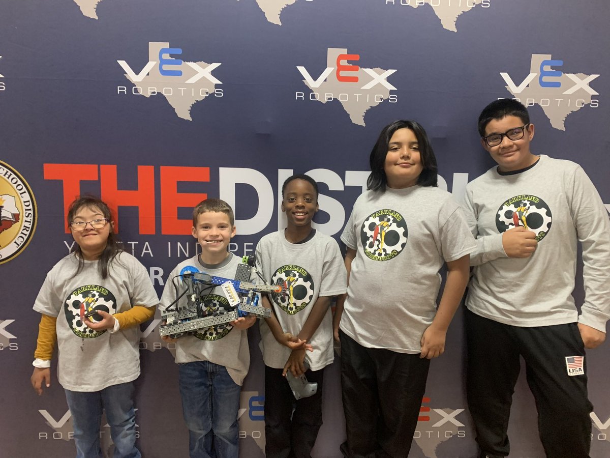 Mbelle143's tweet photo. PROUD PROUD PROUD of the AMAZING teamwork our Torero Robotics Vex Competitive Team shared with one another at competition today! @ParklandToreros #raisingthebaratthepark https://t.co/i0itrdCLr4