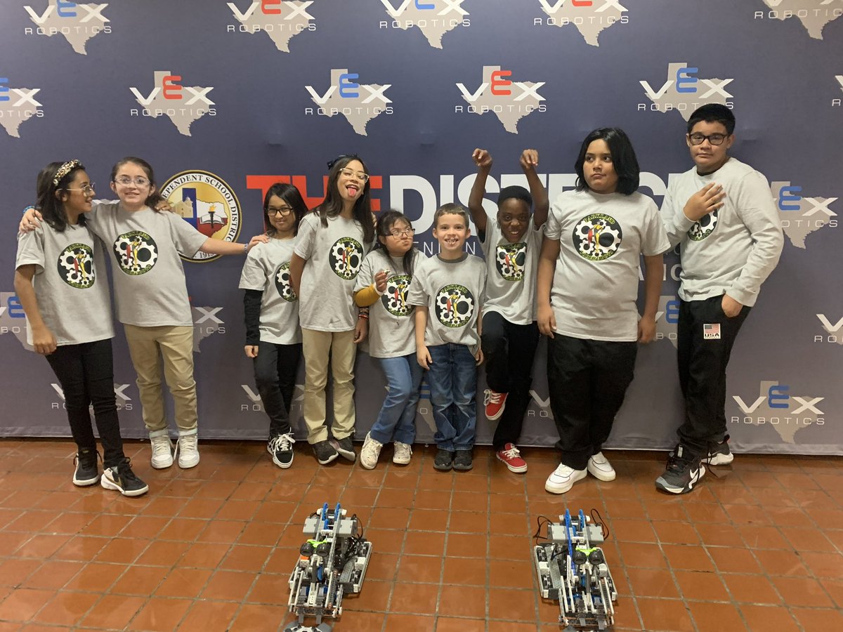 Mbelle143's tweet photo. PROUD PROUD PROUD of the AMAZING teamwork our Torero Robotics Vex Competitive Team shared with one another at competition today! @ParklandToreros #raisingthebaratthepark https://t.co/i0itrdCLr4