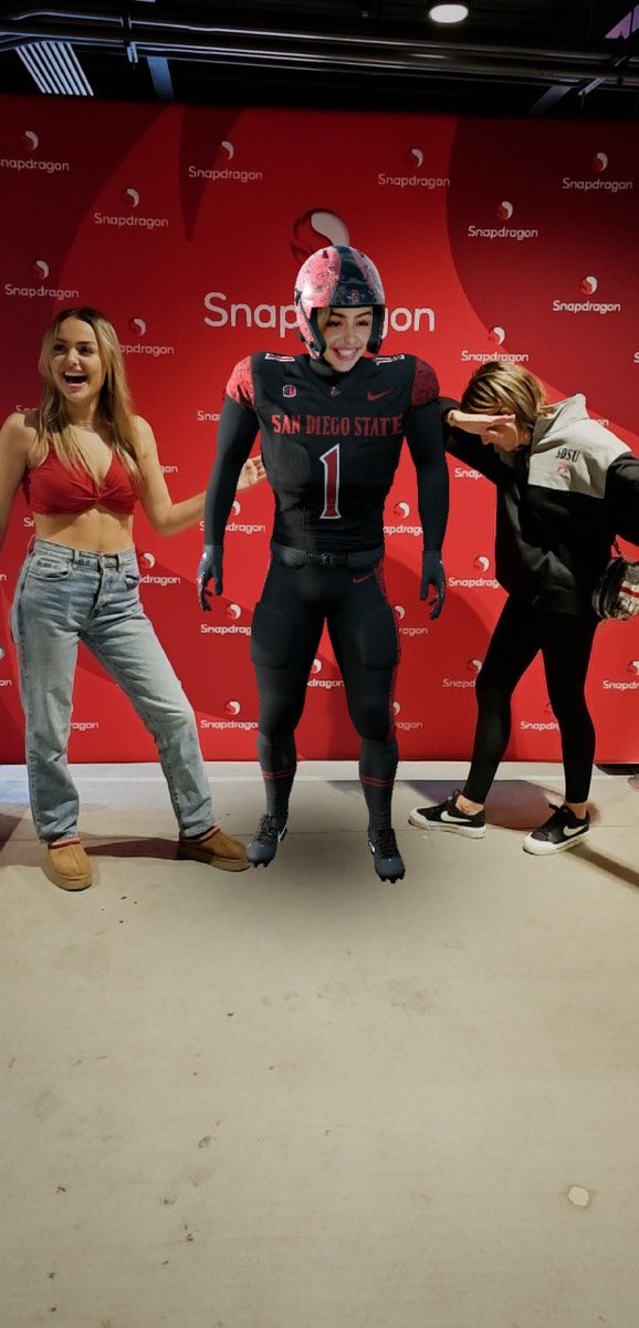 ella sinz tweet media