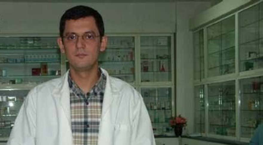 Umalım ki hastalanan ülkemize bir eczacı ilaç olsun.
#ÖzgürÖzel