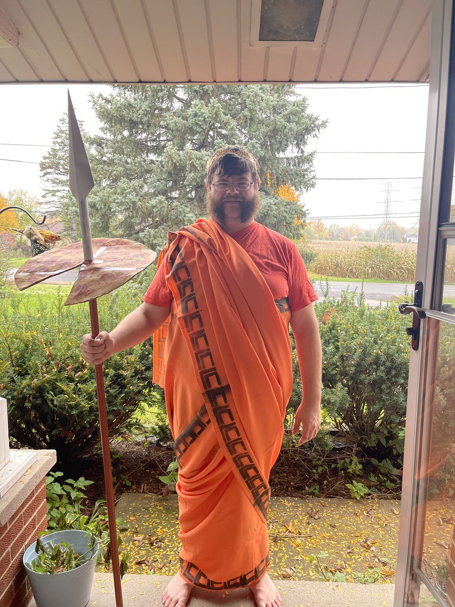 Calactus13's tweet image. .@littlecaesars it was a few days ago, but rate my fit!