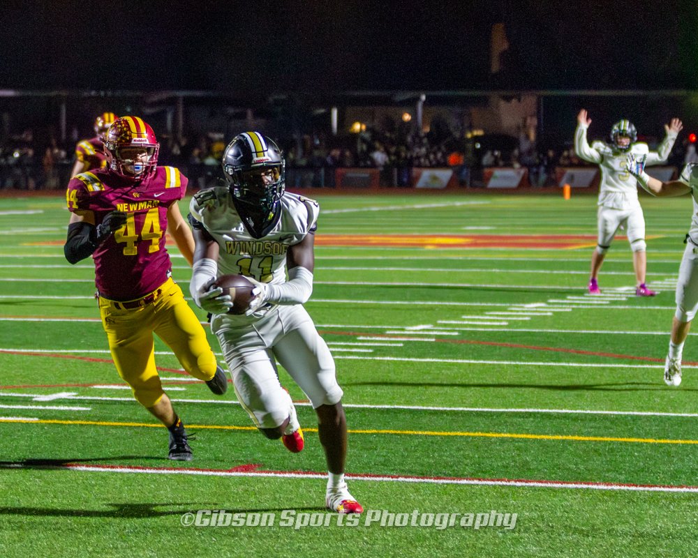 GibSportsPhoto's tweet photo. More photo highlights from last night's North Bay League - Oak Championship between Windsor HS and Cardinal Newman HS. Santa Rosa, CA USA #CaptureTheAction #ShareTheMemory https://t.co/CEEf7zfvJc