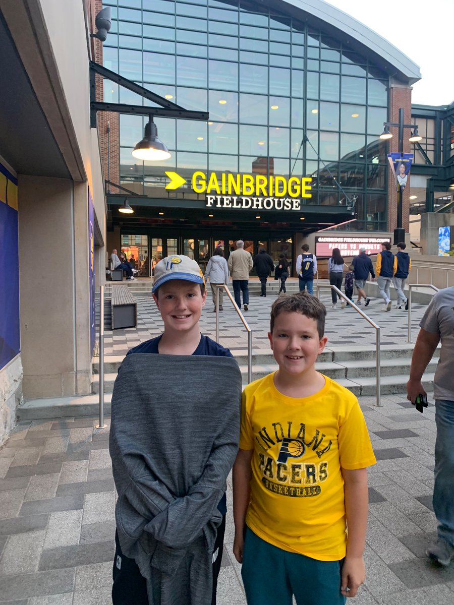 jesseosbourne's tweet photo. I’m grateful these two like to tag along on #pacersgamenight. https://t.co/swaEz4L1Rg
