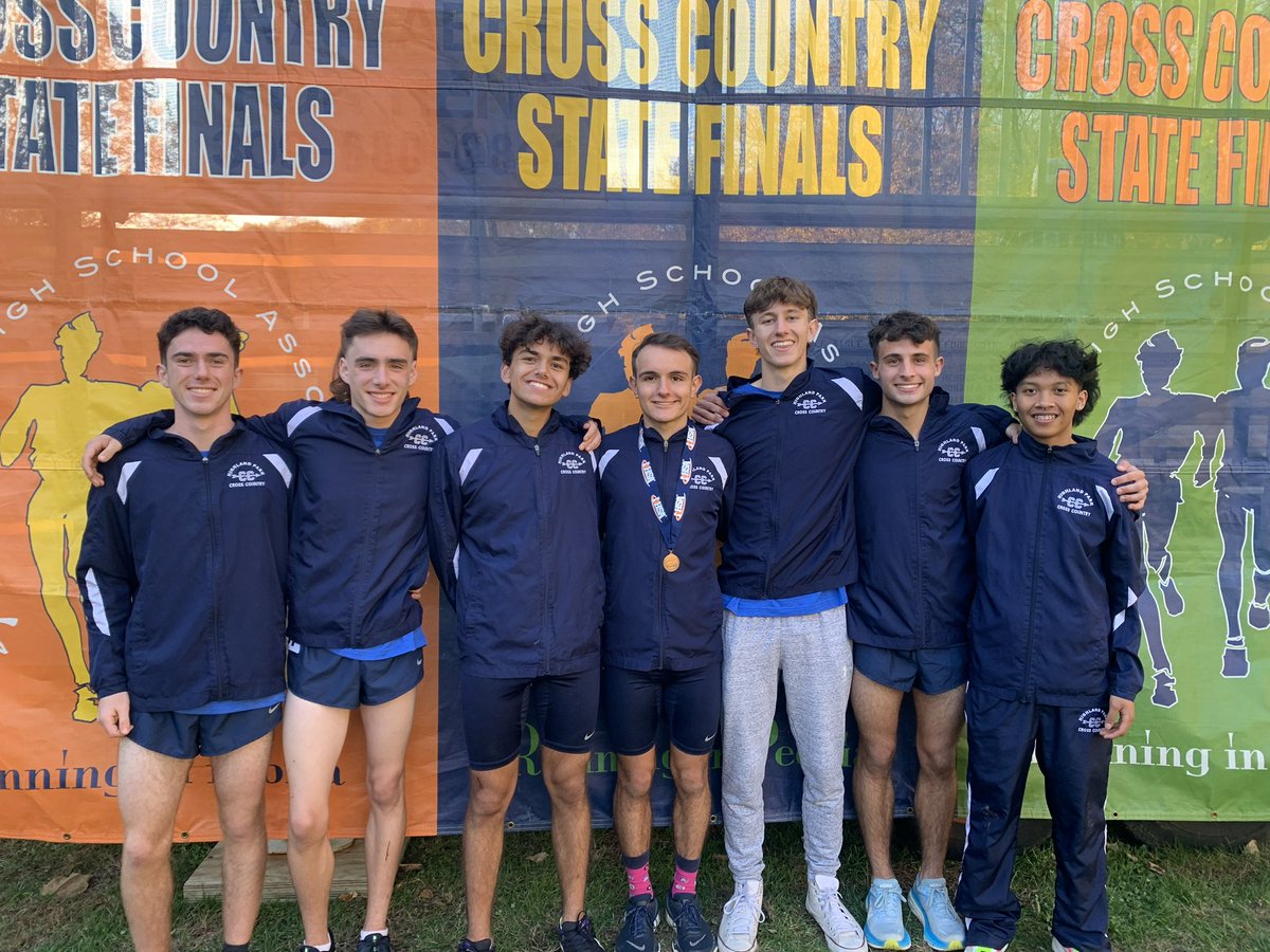 HPRunning's tweet photo. So proud of these boys! 10th place as a team at the IHSA State Cross Country Meet. Nate Wehner All-State! @HPHS_Athletics https://t.co/jFDCwHix27