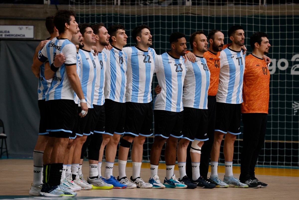 ¡LOS GLADIADORES CLASIFICADOS A #PARIS2024! 🇦🇷 

@CAHandball venció a Brasil en la final del balonmano masculino, obtuvo su segunda medalla de oro 𝗰𝗼𝗻𝘀𝗲𝗰𝘂𝘁𝗶𝘃𝗮 en Juegos Panamericanos y aseguró el boleto a los Juegos Olímpicos. 🥇 🇫🇷 🎟️ 

#RoadToParis2024 | @PrensaCOA