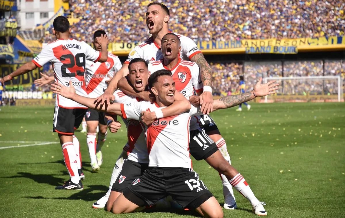 Marcoaese_'s tweet photo. Al final la única coincidencia que hubo de Boca en 2007 y este año fue que en ambos se tragaron toda la leche de River https://t.co/l5i8vnEvtk