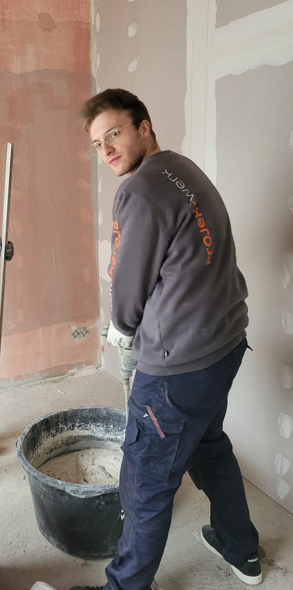 ntiuvice's tweet photo. Impasto il metadone per spingere i chili https://t.co/Zvw5VdAkCg