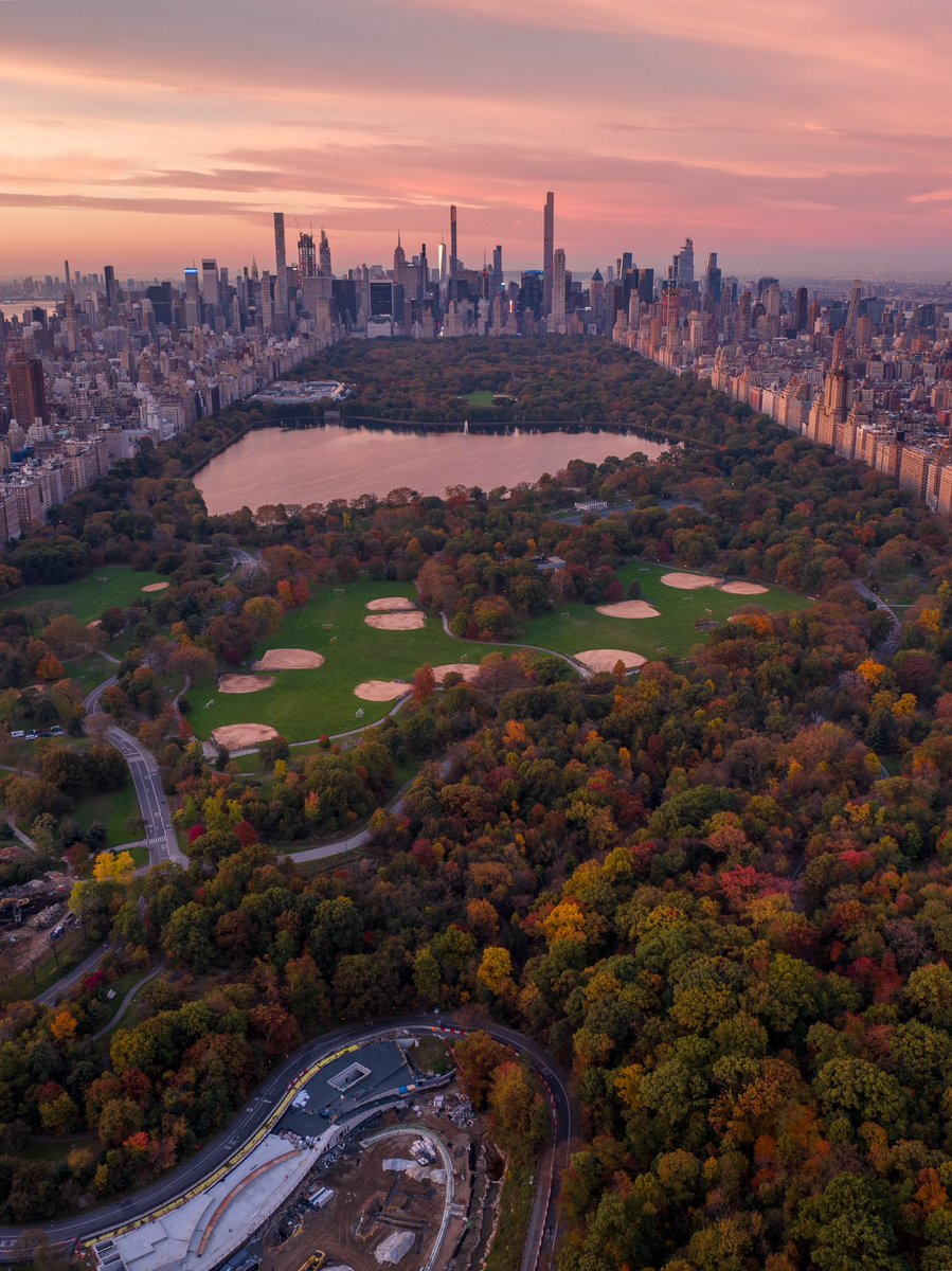 NYC this morning #fall #what_i_saw_in_nyc #ig_worldclub #nycprimeshot #aerialphotography #summer #foilage #winter #bucketlisters #ig_podium #centralpark #ig_all_americas #icapture_NYC #earth #earthpix #usaprimeshot #ig_color #moodygrams #nbc4ny #nyc #teampixel #loves_nyc…