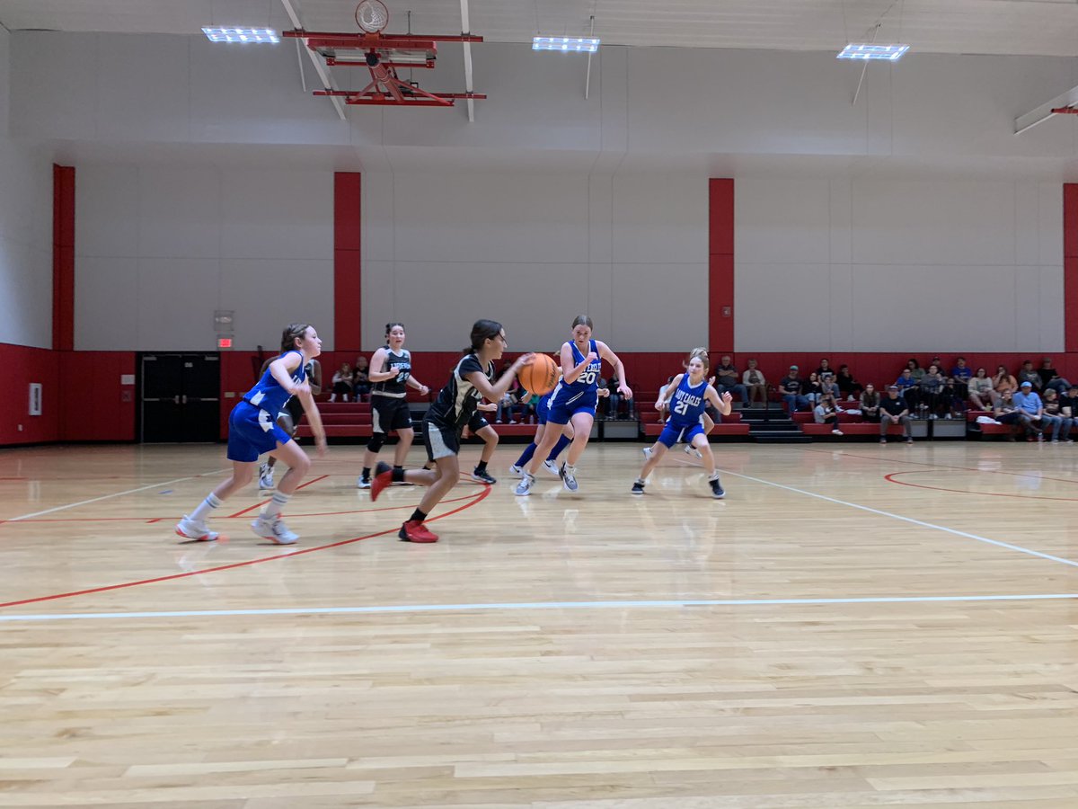 LBAElite21's tweet photo. Fun Saturday watching these ladies get their 23/24 Fall Season going! #LBA #FutureIsBright https://t.co/6kuobxKgak