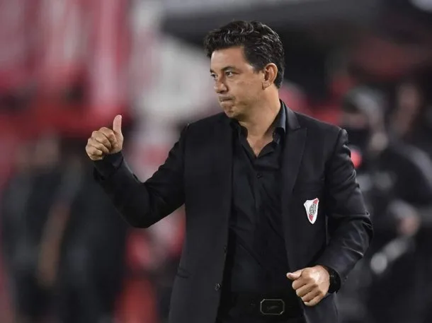 la cabeza de borja en un tacho tweet media