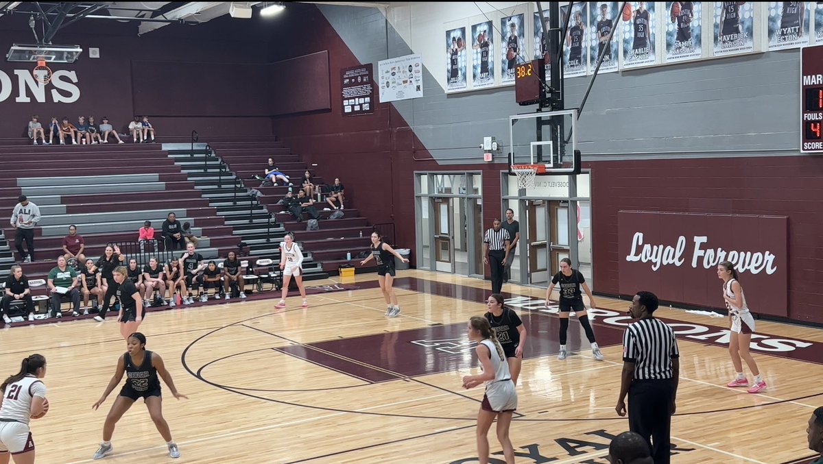 JaylaGreen2026's tweet photo. Our first game of the season is in the books!⭐️ We started off with a powerful performance displaying teamwork, aggression and dominating the court to secure the win!  57-33☄️
LETS GO LADY TIMBERWOLVES!! 🔥🐺 #timberwolves #sports #leanderisd #CPGBB #TXHSGBB #classof2026 #cedarpark #basketball #ballislife #AustinHSGBB #cederparkhighschool #CPProud