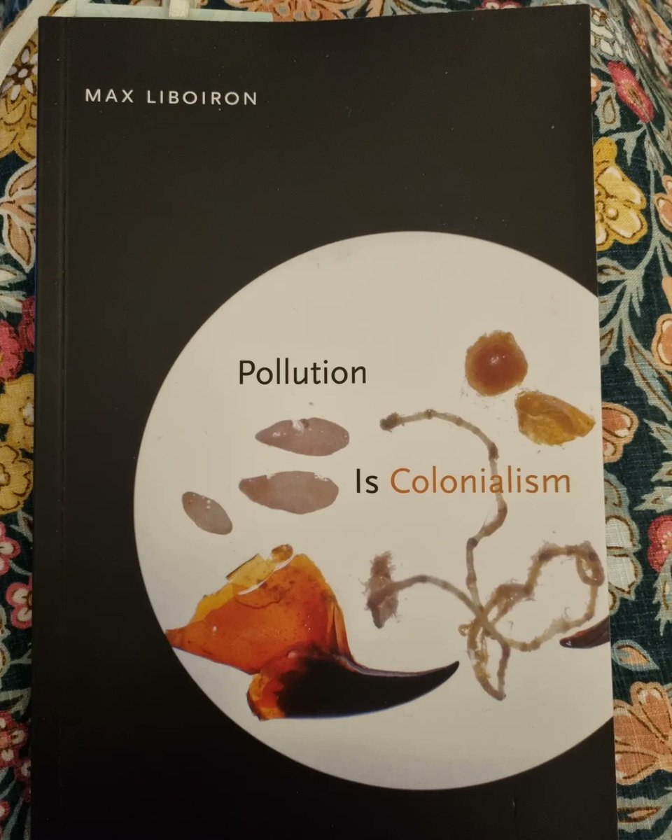 Tune in to Freedom of Species radio show at 1pm ADST to hear our book chat about Pollution is Colonialism. Don't miss @salgoldsaidso at midday on Out of the Pan! Sally speaks with activists fighting christo-fascism in Singapore. Stay tuned, stay radical. 🖤🫶 @3CR