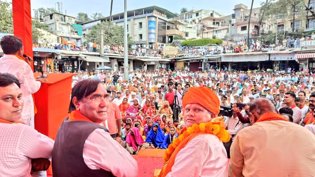 SureshKoBJP's tweet photo. @GarasiyaSama 
पिंडवाड़ा विधानसभा से भाजपा प्रत्याशी श्री समाराम गरासिया ने अपना नामांकन दिखिल किया। भाजपा के प्रति जनता जनार्दन का अटूट स्नेह और समर्थन भाव निश्चित रूप से प्रदेश में कमल का फूल खिलाने में सहायक सिद्ध होगा। @bjp_sirohi @cpjoshiBJP
#आ_रही_है_भाजपा @VijayaRahatkar https://t.co/fq1aQ9ne49