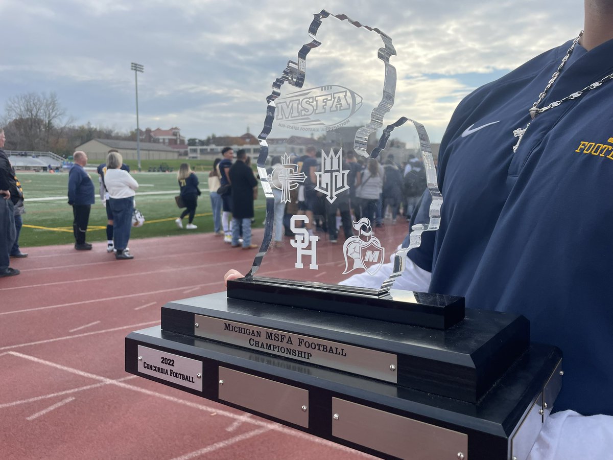 DiblasiJenna's tweet photo. Some pics from a fun day covering @SienaHeightsFB! #CollegeFootball #bcsn https://t.co/NrEe1htNIw