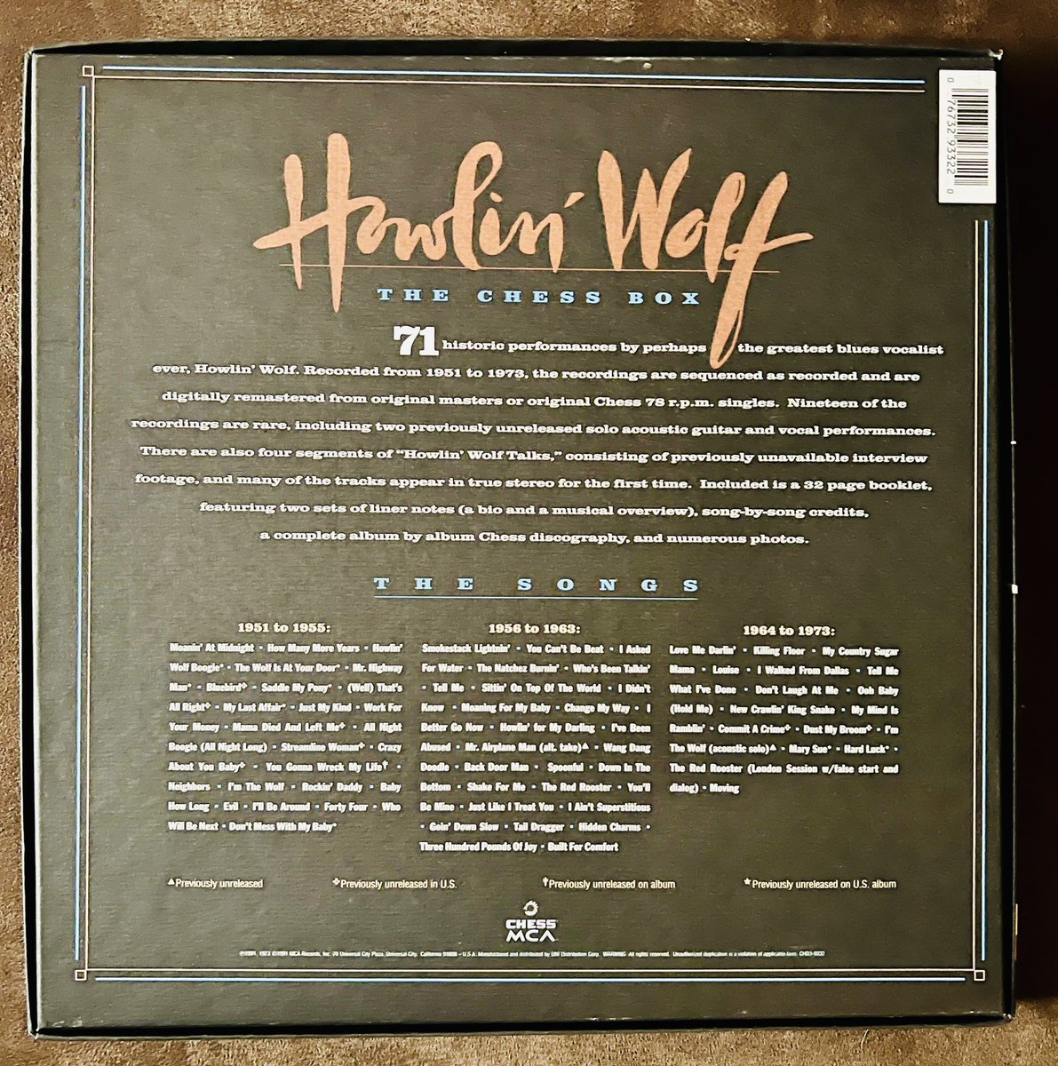 Here is another boxset I pulled out earlier. I love me some Big Foot Chester 😎🎙️

#NowPlaying #HowlinWolf #TheChessBox #PhysicalMusic