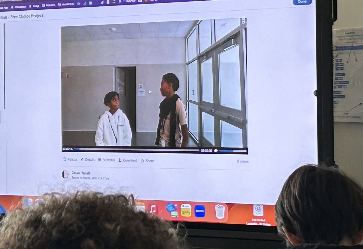 TechRunsThruIt's tweet image. It’s movie time for #6thGradeTechApps. We wrapped up our intro to @WeVideo w/Ss created videos!! #GreenScreen, pic in pic, videos, voiceovers , audio fades, scrolling credits & MORE!! ❤️ Ss choice products & this group did not disappoint. @dieterichms #DreamTogether @misdcte