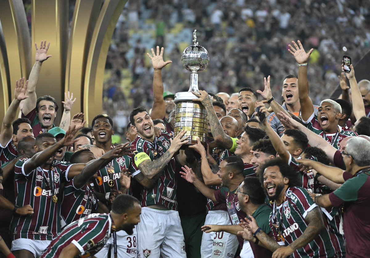 ge_flu's tweet image. ALERTA DE PODCAST! 🚨

ATENÇÃO, CAMPEÕES DA AMÉRICA!

Neste domingo tem gravação do GE Fluminense com tudo sobre a final da Libertadores e o título tricolor! Com @edmacieldesa, @cauerademaker e @gabrielamaralll! 

AO VIVO A PARTIR DE 11H! 🏆

📸: André Durão