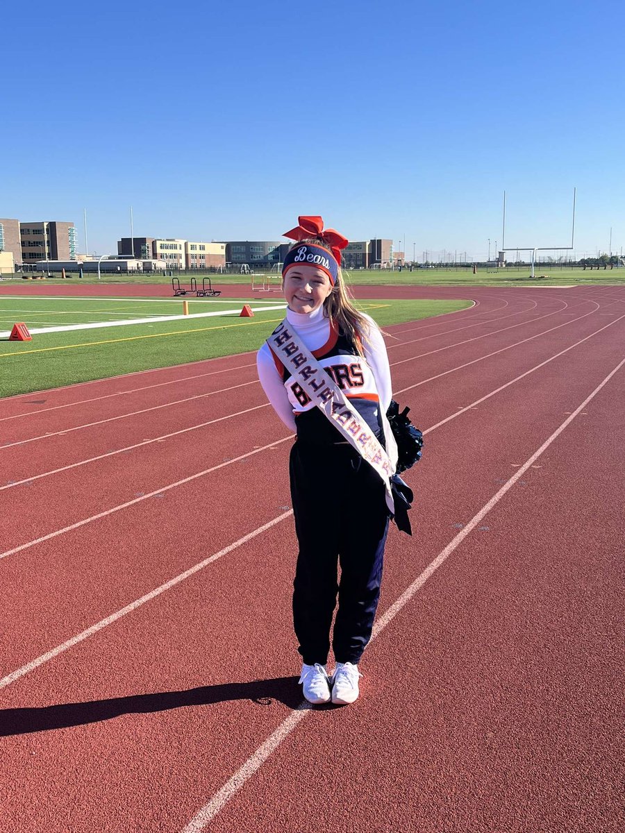 The freshman ended their regular football season with a chilly game ❄️🏈

Cheerleader of the Week: Kaylee Kessler

#BridgelandBest #WinTheDay #GoBears #Football