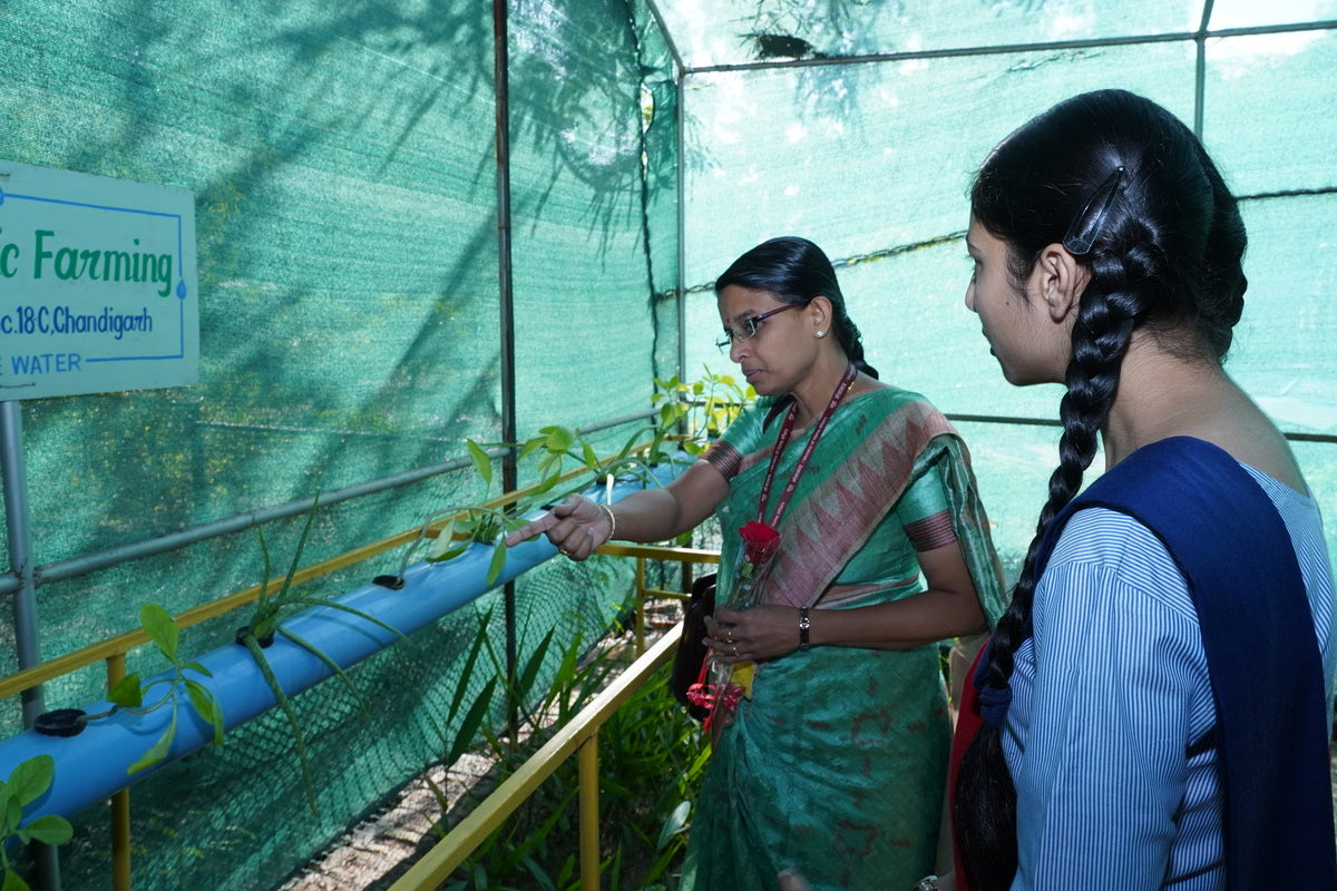 ggmsss18's tweet photo. A visit of Economic Adviser, Ms Srija, Samagra Shiksha, Ministry of Education , Govt of India at PM Shri GGMSSS 18 Chandigarh @SchoolEduChd @ggmsss18 https://t.co/WHtaRhO4nJ