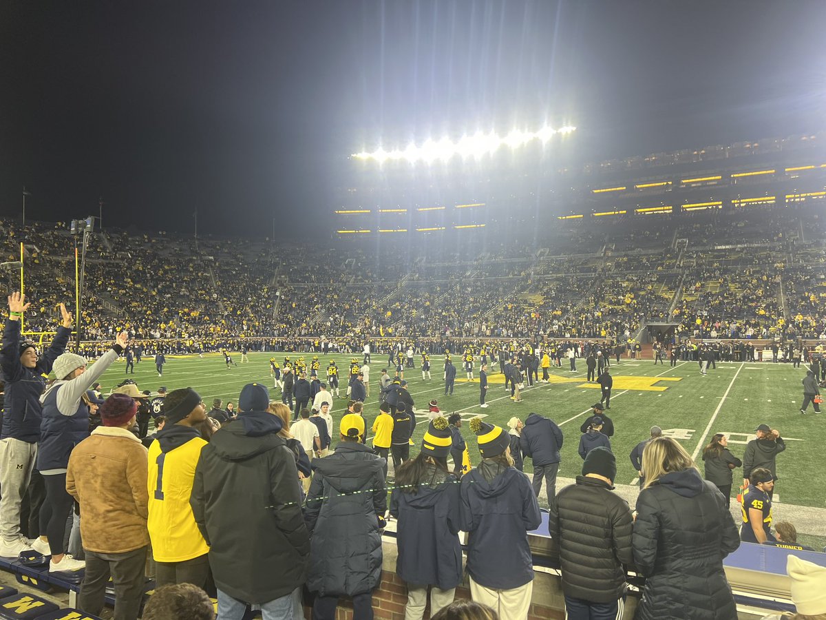 AlecSurber's tweet photo. Had a great time at @UMichFootball  go blue!! @DCHawkPOWER @DCHawkFootball @SWiltfong247 @AllenTrieu @IndianaPreps @indyhsscores @Bryan_Ault @Rivals_Clint @xfactorQB https://t.co/jAFxD8UrCZ