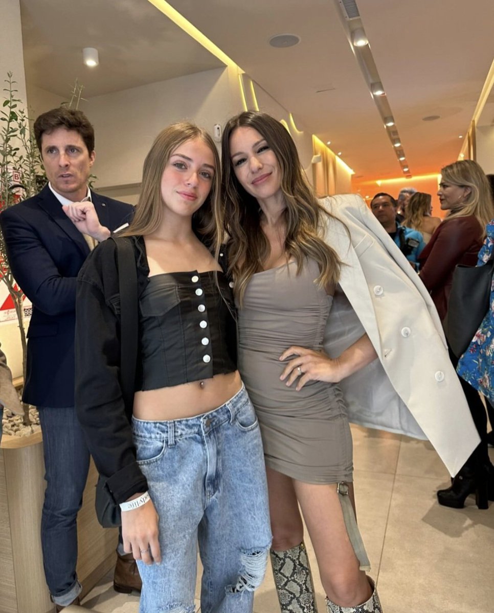 pampitaxiconic's tweet image. ✨️💗 @pampitaoficial #bodylife #pampita