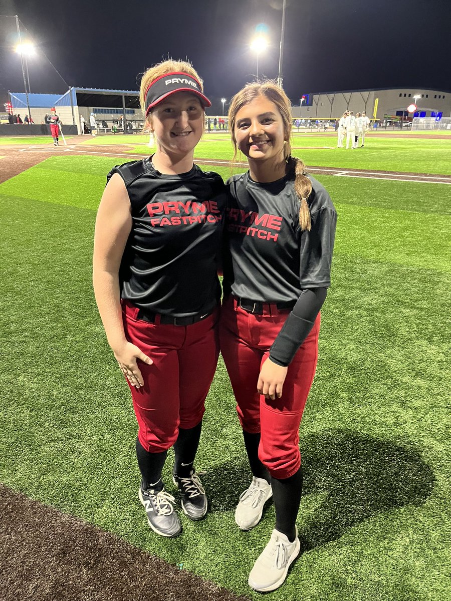 Pryme 15u-Red has a bunch of exciting young athletes led by 8th graders Alyssa Oxford and Addison Trevizo. Bright softball futures await for these two! #Rlsoftball #Recruitlook #prymefastpitch