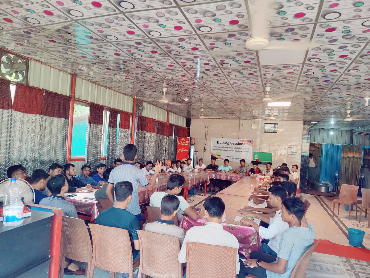 ArakanForum's tweet photo. It was incredible training on Human Rights organized by Arakan Rohingya Youth Forum! Empowering the youth with knowledge and awareness. Let's stand united for human rights!
#ARYF #HumanRightsEducation
@ArakanForum
#youthempowerment https://t.co/p67Vwwagoe