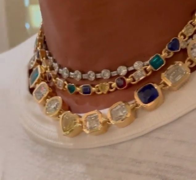 boymolish's tweet photo. Pharrell’s colored diamond gold necklace is such a beauty I must have https://t.co/uSKK4Jriki