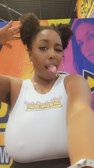 Watch ✨️ Dutch Coco ✨️is Home's leaked NSFW photo on TwXstars