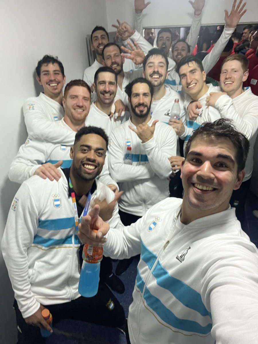 CAMPEONES DE AMERICAAA 🥇🥇🥇

Nos vemos en PARIS 2024 🇫🇷

Sin palabras. CUANTOS HUEVOS 🥚🥚