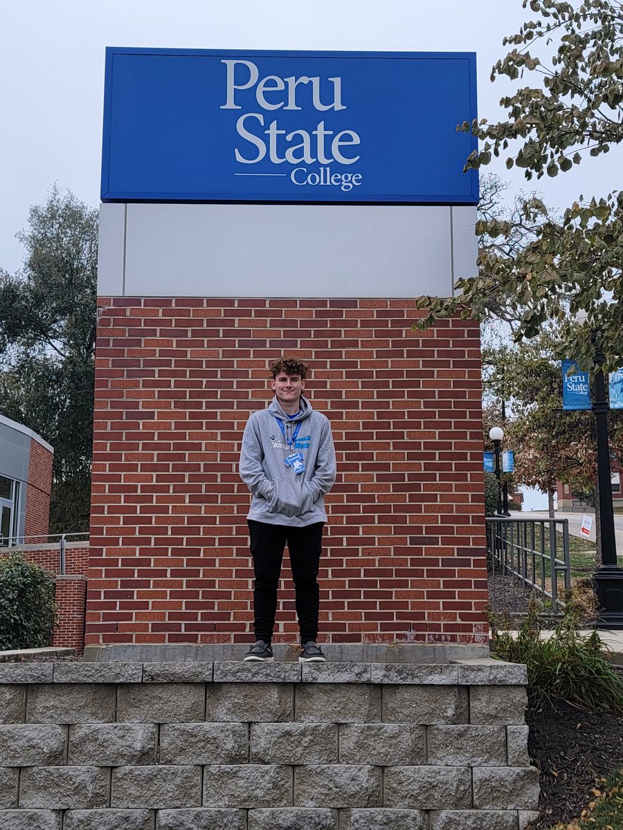 AlexAllemang's tweet photo. Thank you @CoachHalvorsen and Peru State College for having our to the Oak!  @punt_21 @DSherwoodSJ @EmporiaFB https://t.co/9ko5hbMkad